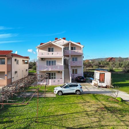 Beachfront Apartments Jermen Sukošan Eksteriør bilde
