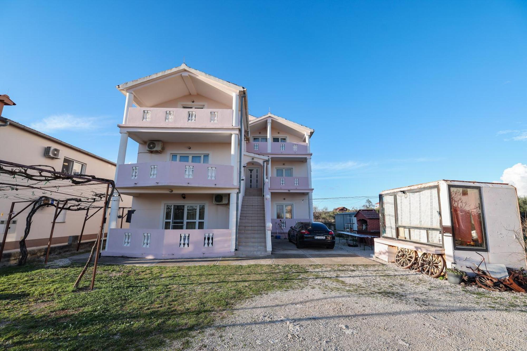 Beachfront Apartments Jermen Sukošan Eksteriør bilde