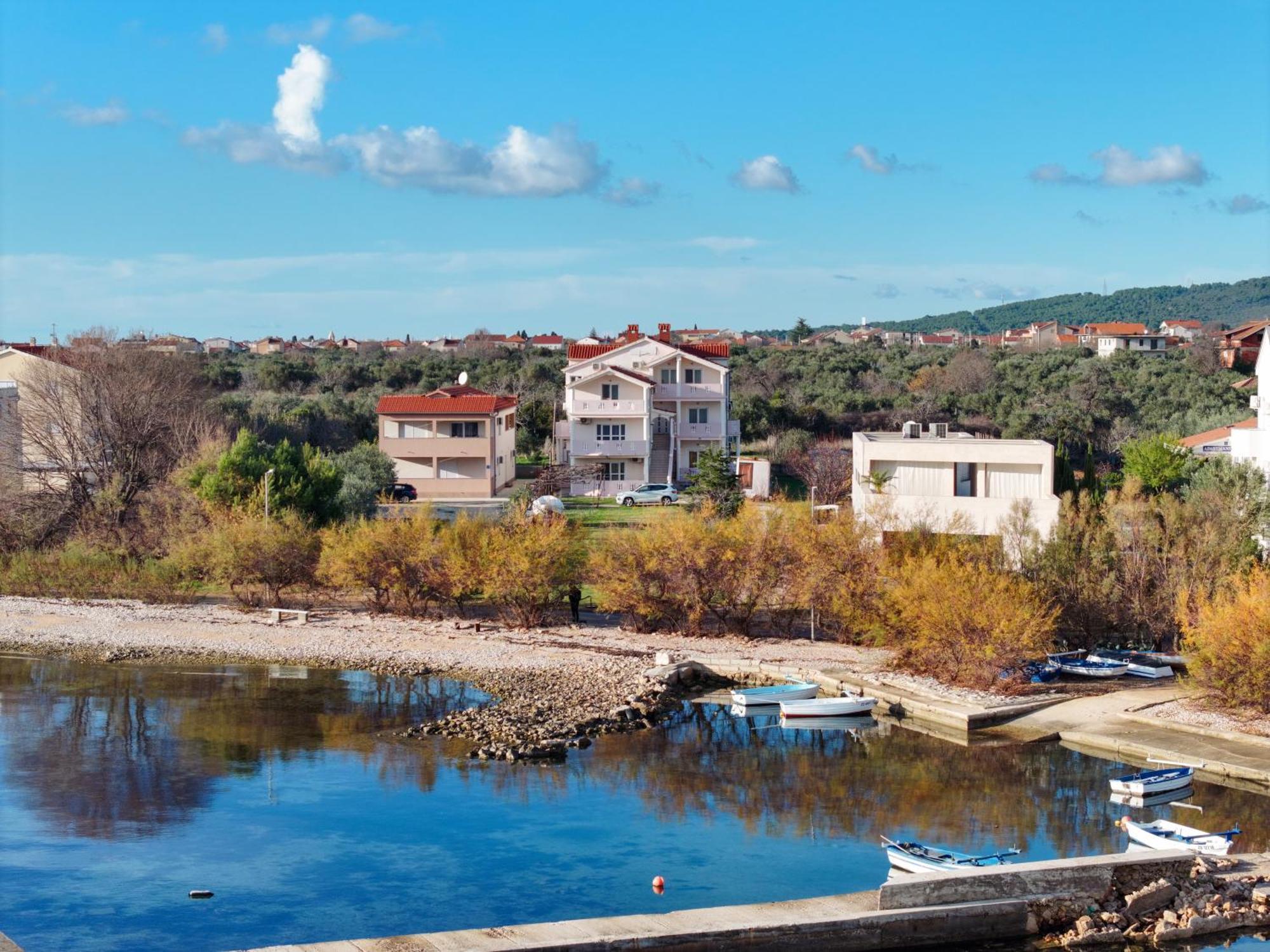 Beachfront Apartments Jermen Sukošan Eksteriør bilde