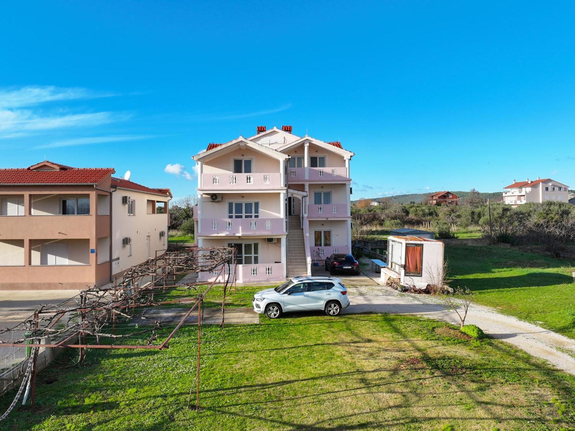 Beachfront Apartments Jermen Sukošan Eksteriør bilde