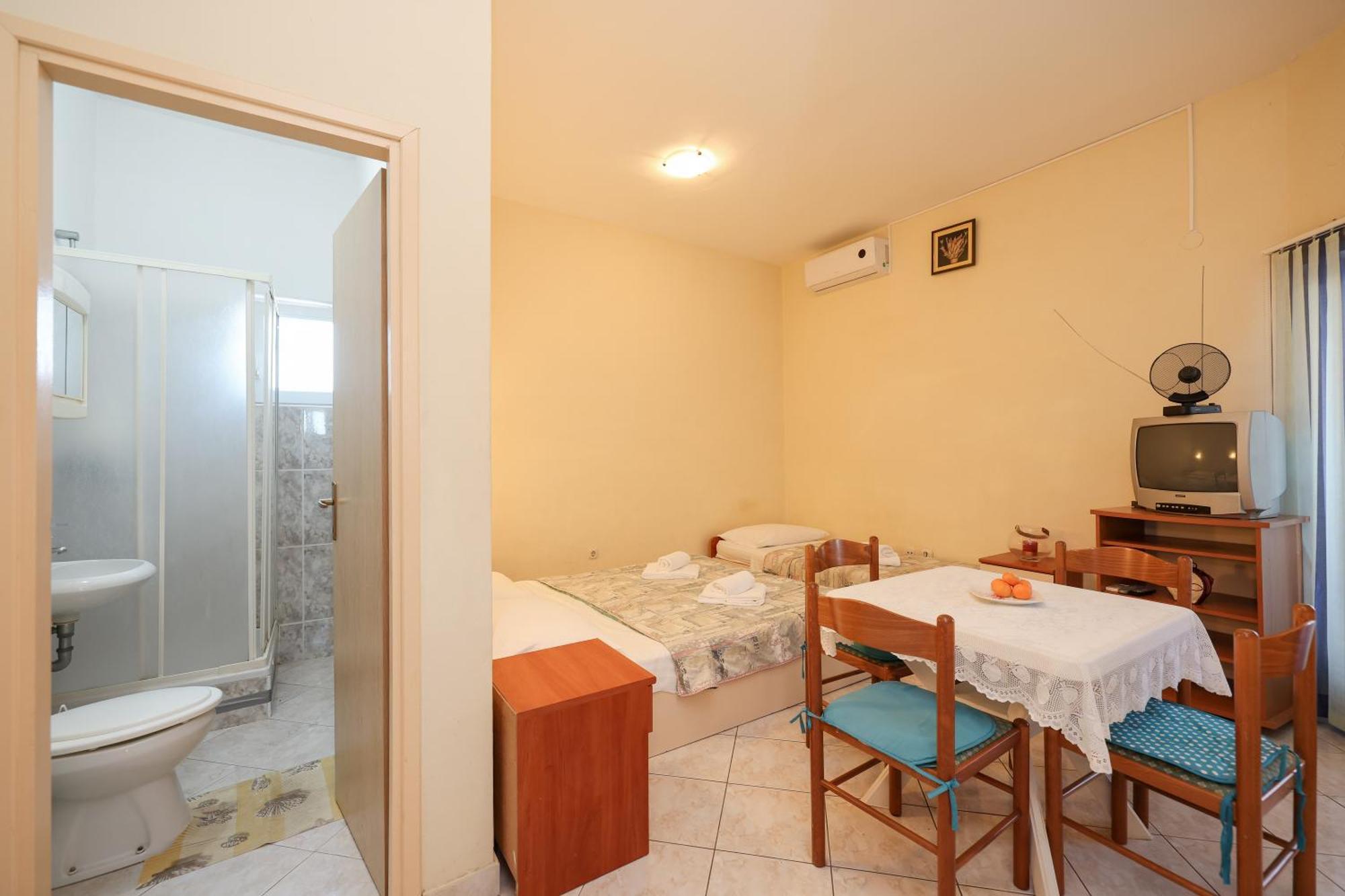 Beachfront Apartments Jermen Sukošan Eksteriør bilde