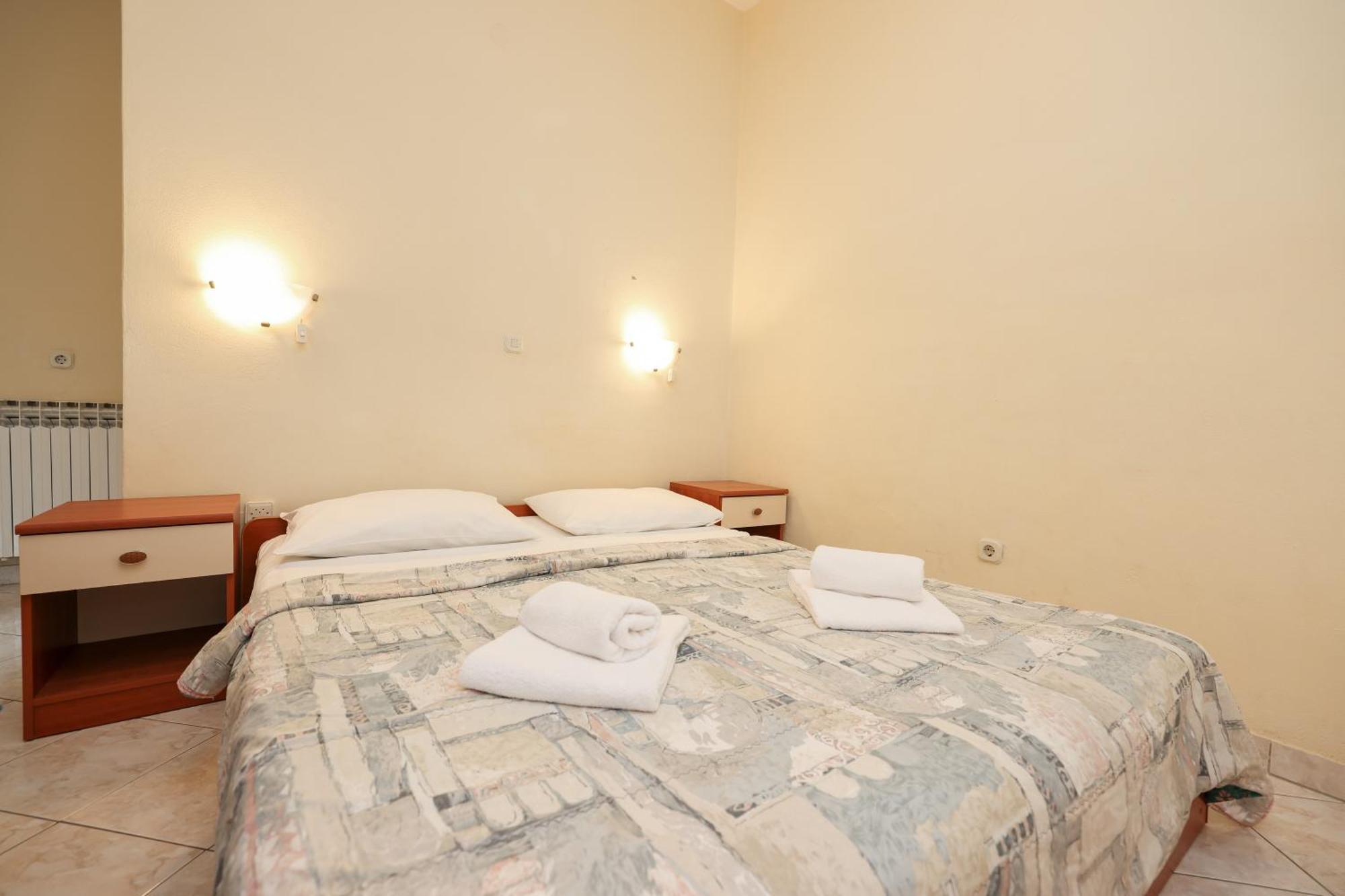 Beachfront Apartments Jermen Sukošan Eksteriør bilde