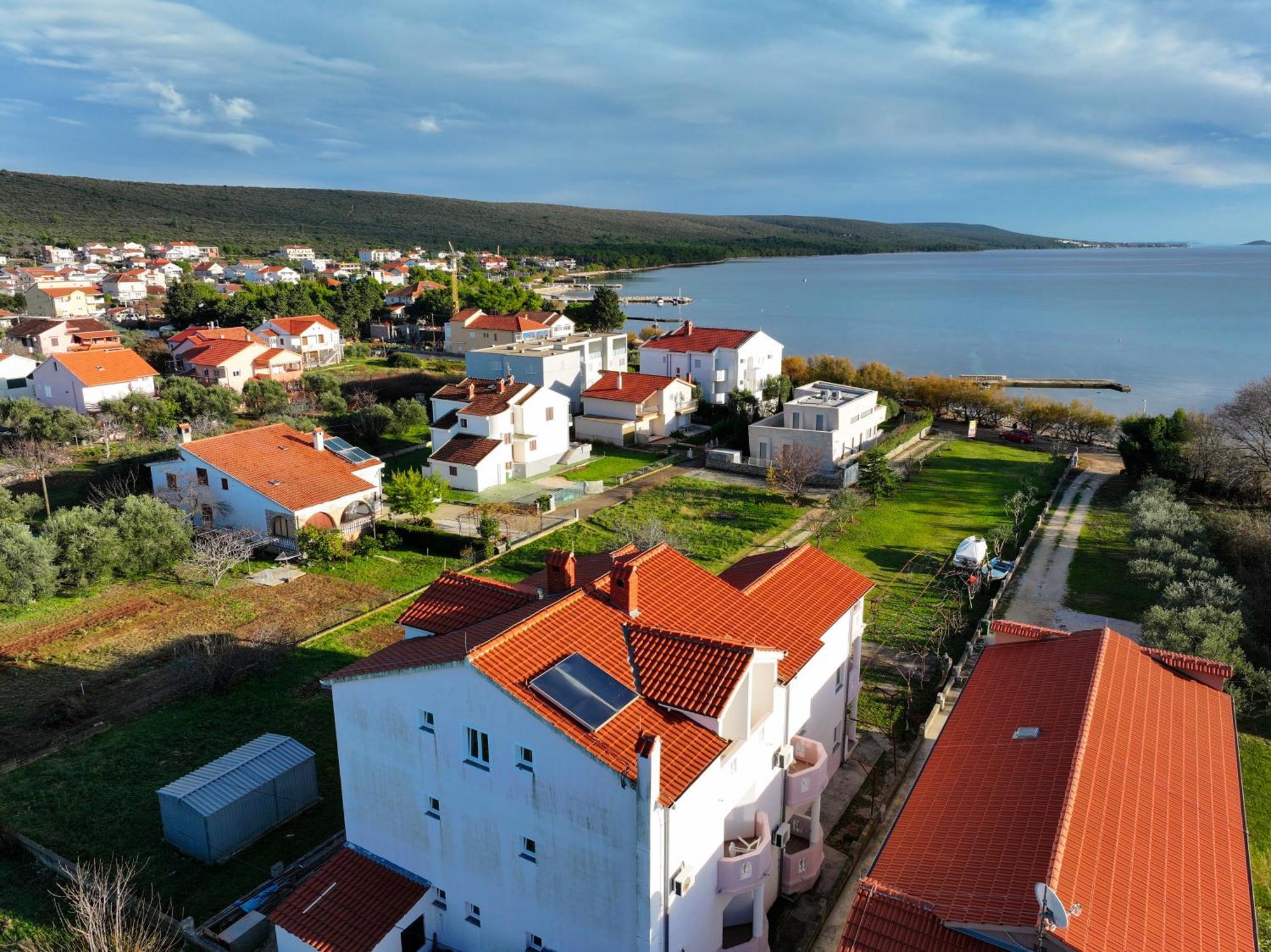 Beachfront Apartments Jermen Sukošan Eksteriør bilde