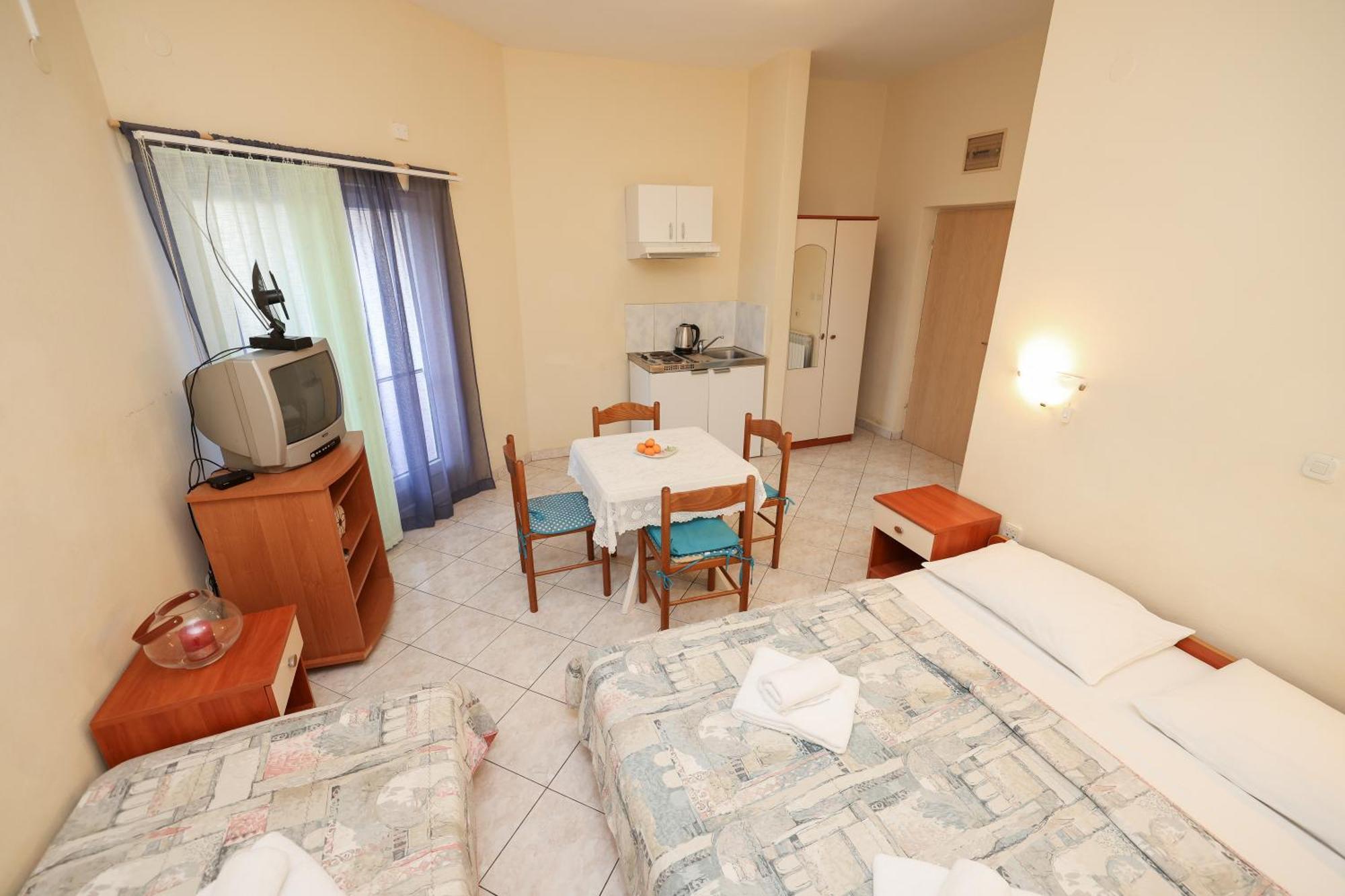Beachfront Apartments Jermen Sukošan Eksteriør bilde